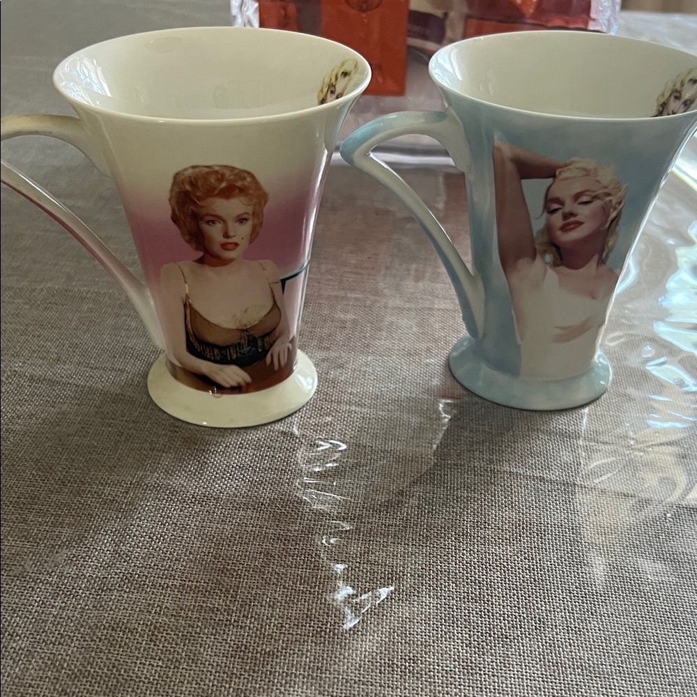 Porcelain Marilyn Monroe Accent Mugs - Pink and Light Blue